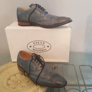 Blue casual shoes